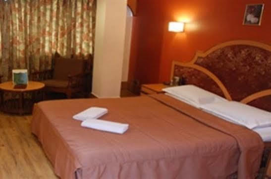 Hotel Maneck Ooty Exterior photo